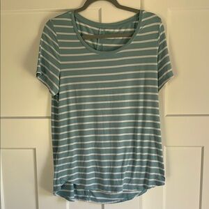{dip} striped women's top